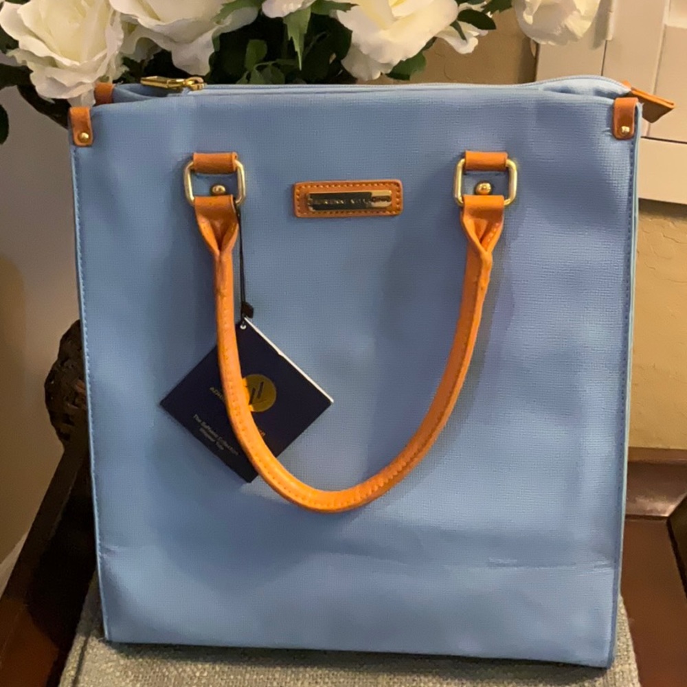 NWT Adrienne Vittadini Tote Bag